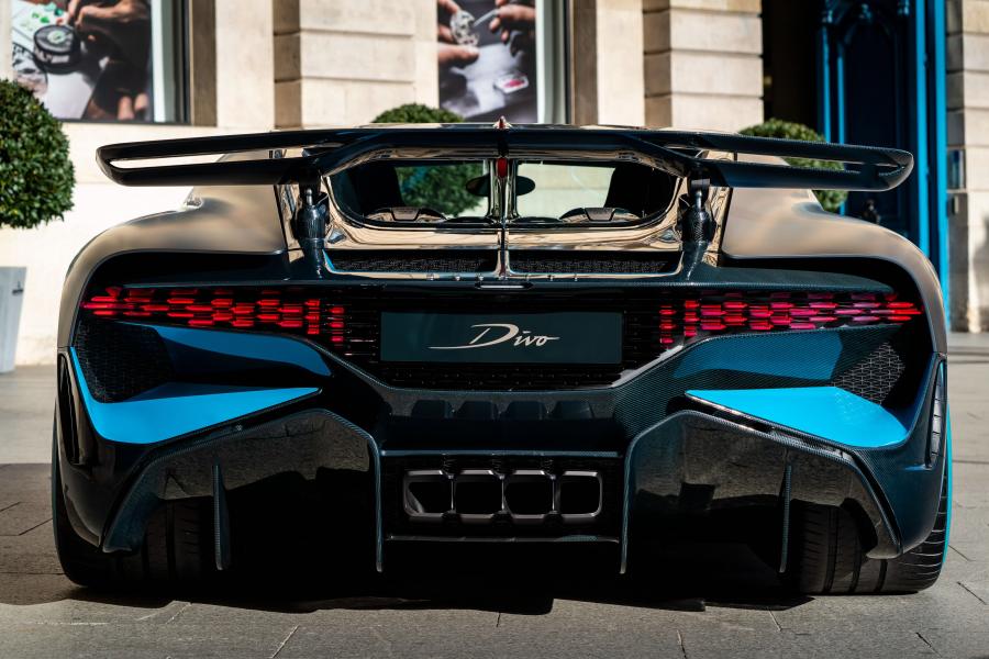  Bugatti Divo 2018 года  (фото 41 из 46)